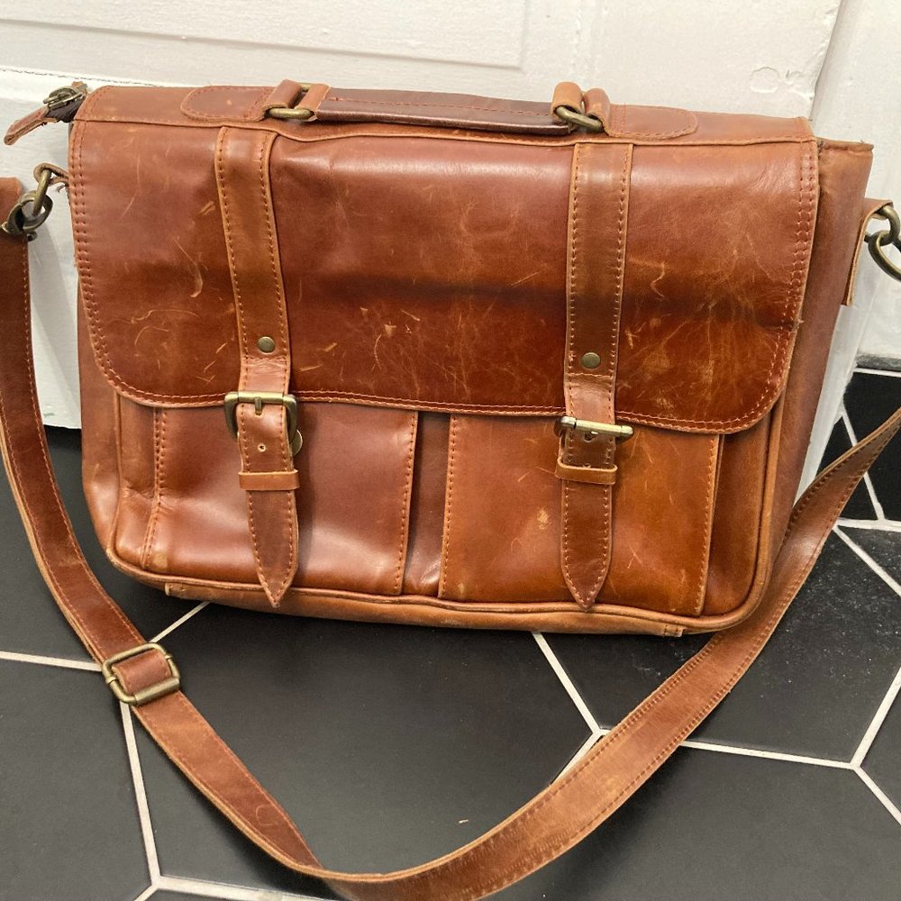 Vintage 100% Leather Messenger Bag